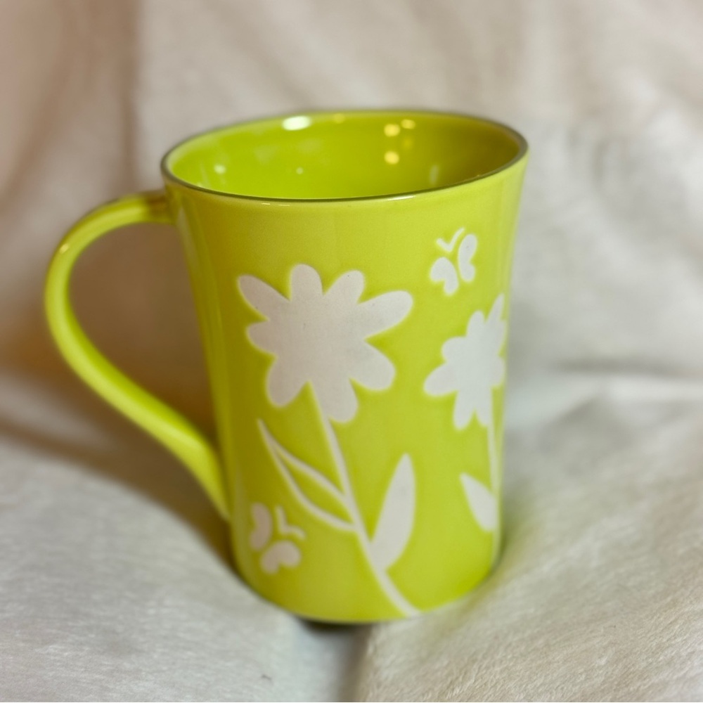 STARBUCKS 2007 Lime Green White Floral‎ Flowers Butterflies Coffee Cup Mug 12 oz
